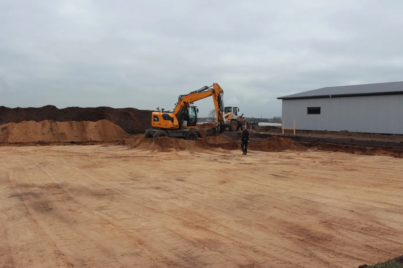 Erdarbeiten für die neue Halle in Wittorf
